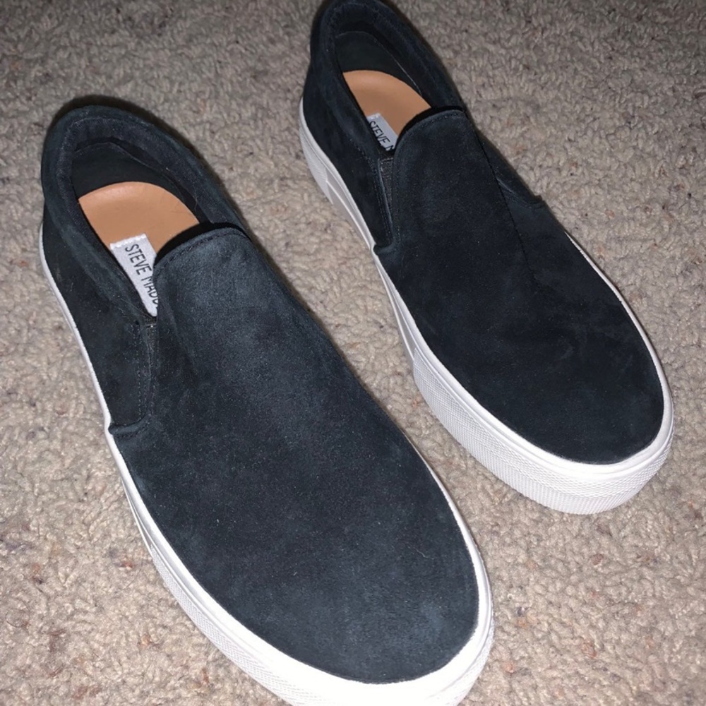 Black Velvet Steve Madden Gills